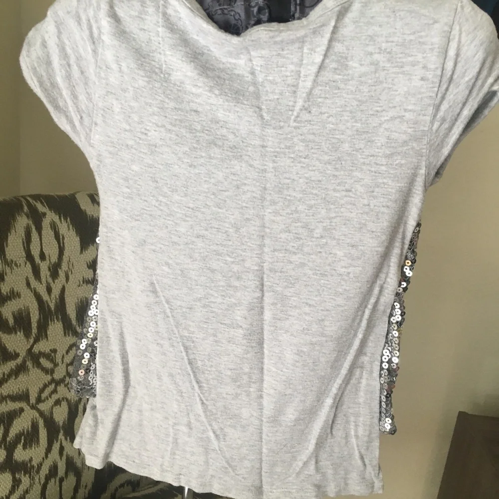 Justice sequin tee with‎ fabric flower